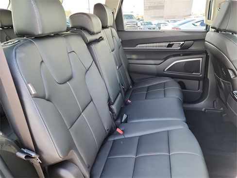 New 2025 Kia Telluride EX image 18