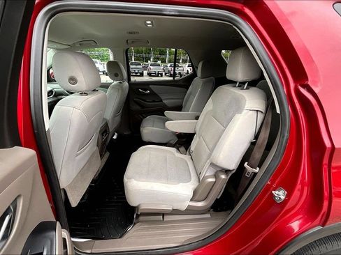 Used 2019 Chevrolet Traverse LT FWD image 7