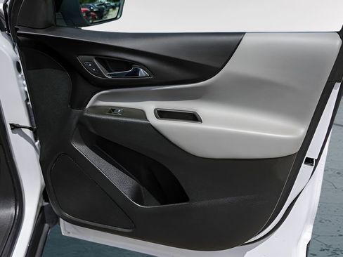 Used 2024 Chevrolet Equinox LS w/ LS Convenience Package FWD image 27