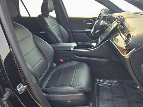 Used 2023 Mercedes-Benz GLC 300 4MATIC image 26