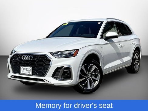 Used 2023 Audi Q5 2.0T Premium w/ Convenience Package AWD/4WD image 3