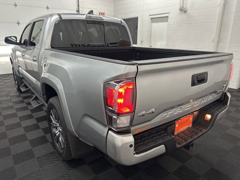 Used 2022 Toyota Tacoma Limited image 7