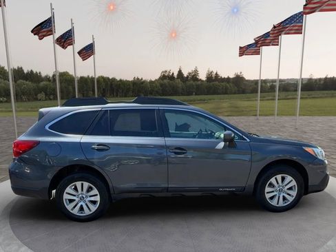 Used 2017 Subaru Outback 2.5i Premium AWD/4WD image 8