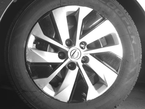Used 2024 Nissan Altima 2.5 S FWD image 12