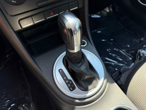 Used 2014 Volkswagen Beetle 1.8T image 39