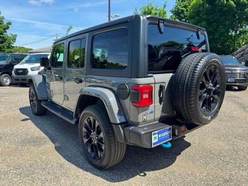 Used 2023 Jeep Wrangler Unlimited Sahara w/ Cold Weather Group AWD/4WD image 3