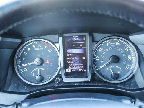 Certified 2023 Toyota Tacoma TRD Off-Road AWD/4WD image 28