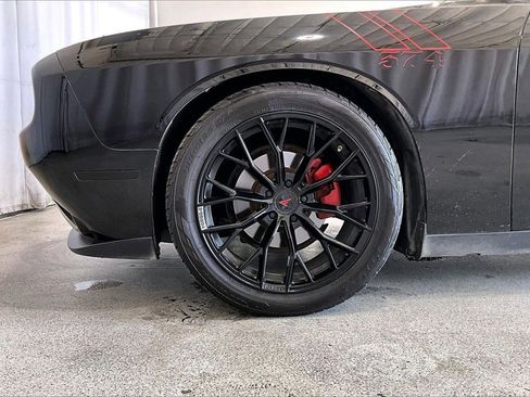 Used 2022 Dodge Challenger SXT w/ Blacktop Package image 6