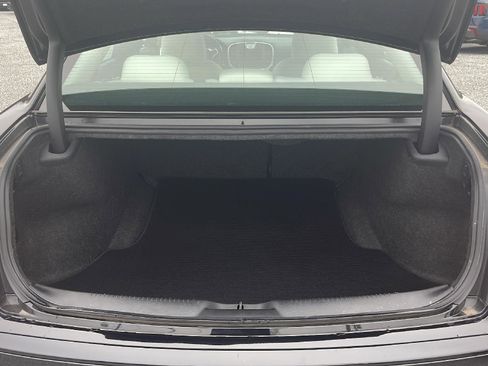 Used 2022 Chrysler 300 Touring w/ Sport Appearance Package image 20