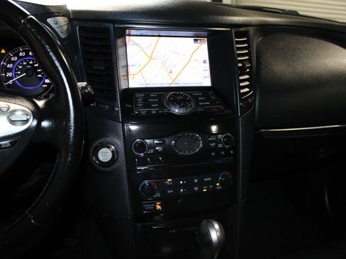 Used 2017 INFINITI QX70 2WD w/ Premium Package image 17