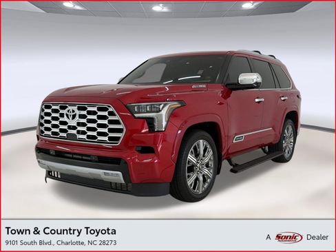 Used 2025 Toyota Sequoia Capstone AWD/4WD image 1