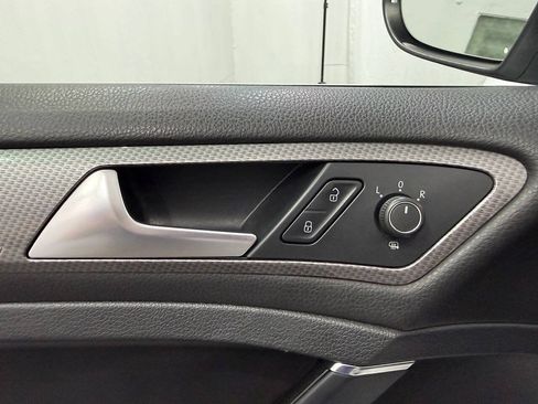 Used 2019 Volkswagen Golf Alltrack S AWD/4WD image 12