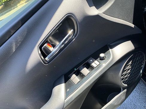 Certified 2022 Toyota Prius image 12