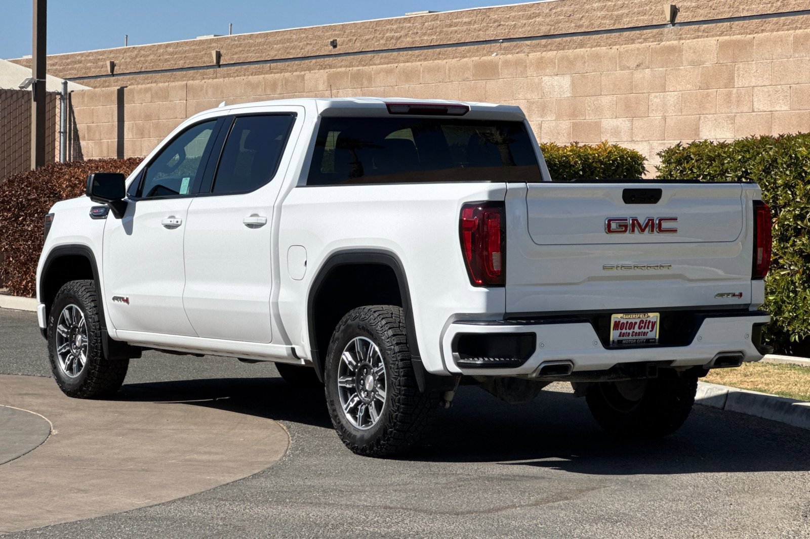 Certified 2025 GMC Sierra 1500 AT4 AWD/4WD image 6