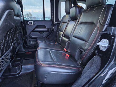 Used 2018 Jeep Wrangler Unlimited Rubicon image 30