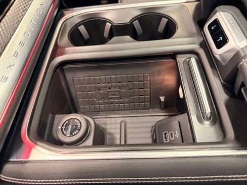 Used 2025 Ford Expedition Platinum w/ Stealth Appearance Package AWD/4WD image 40