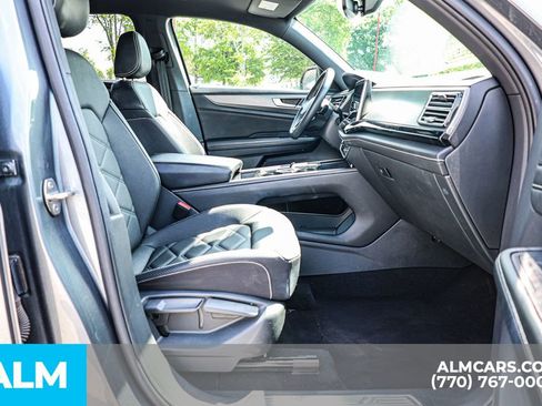 Used 2024 Volkswagen Atlas Cross Sport SE FWD image 21