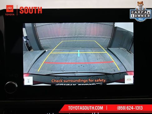 Used 2025 Toyota Camry SE image 19