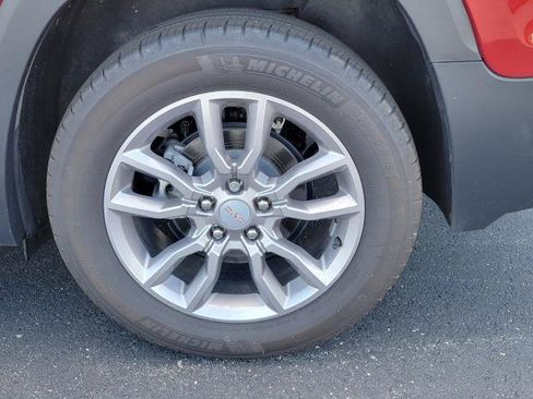 Used 2024 GMC Terrain SLT FWD image 5