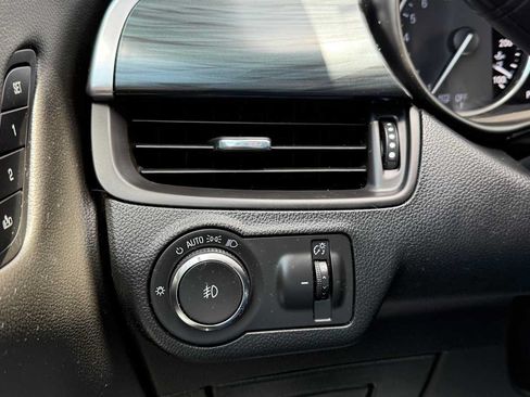 Used 2019 Buick Envision Premium AWD/4WD image 14
