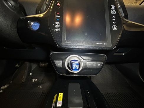 Used 2021 Toyota Prius Prime XLE image 11