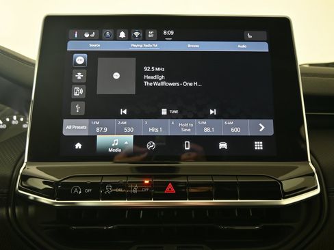 New 2026 Jeep Compass Latitude image 26