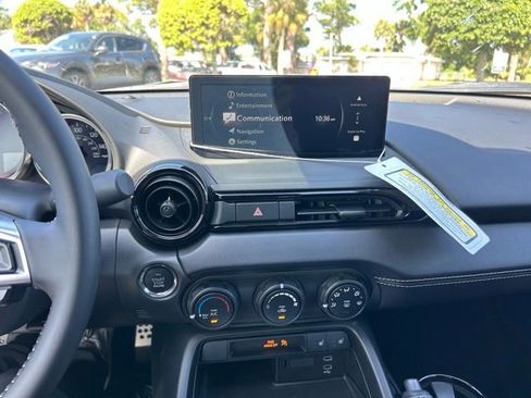 New 2026 MAZDA MX-5 Miata Club w/ Interior Package RWD image 15