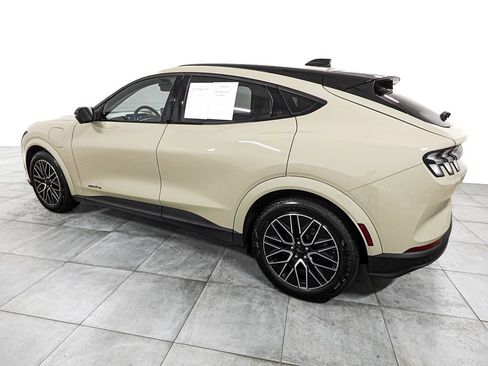 Used 2025 Ford Mustang Mach-E Premium AWD/4WD image 4