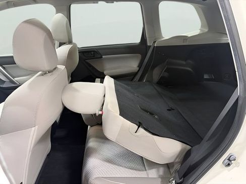 Used 2017 Subaru Forester 2.5i Premium w/ All-Weather Package AWD/4WD image 16
