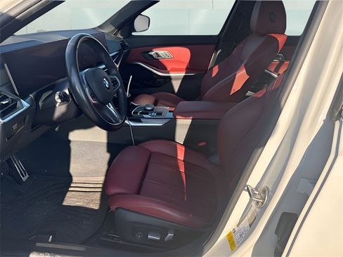 Used 2023 BMW 330i Sedan w/ M Sport Package image 4