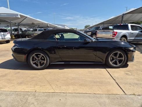 Used 2025 Ford Mustang Premium RWD image 4