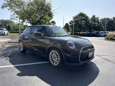 Used 2025 MINI Cooper S FWD image 4