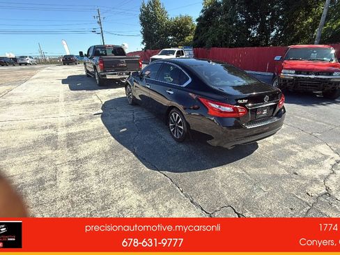 Used 2016 Nissan Altima FWD image 4