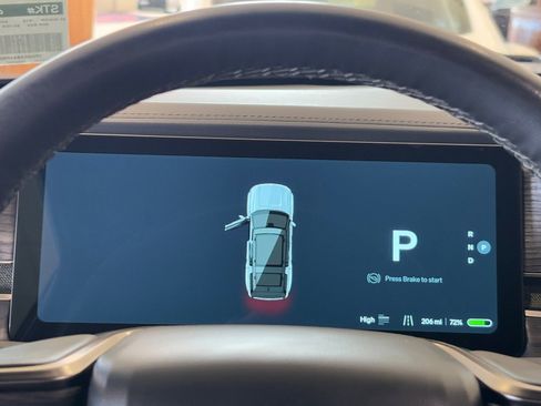 Used 2023 Rivian R1S Adventure image 25