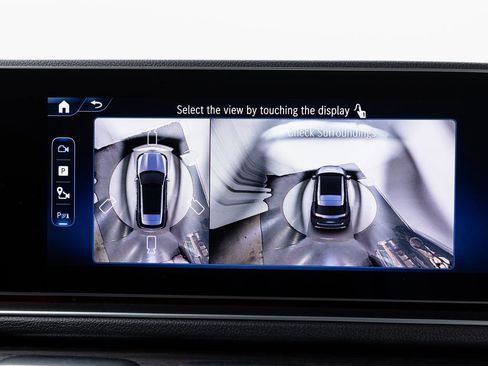 Certified 2025 Mercedes-Benz GLE 450e 4MATIC w/ AMG Line Interior image 19