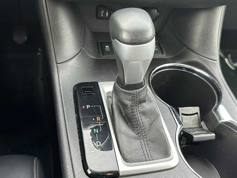 Used 2015 Toyota Highlander Limited image 29