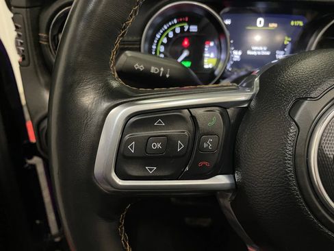 Used 2023 Jeep Wrangler Unlimited Sahara image 27