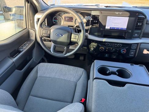 Used 2025 Ford F250 XLT w/ FX4 Off-Road Package image 13