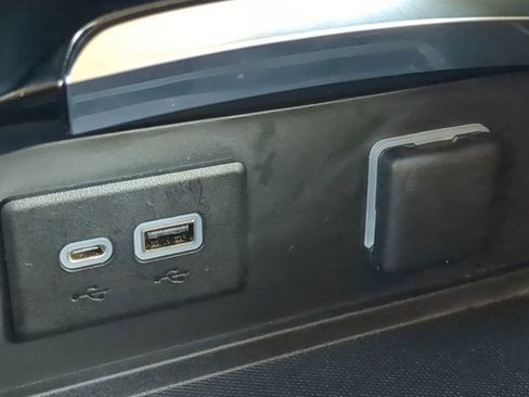 Used 2022 Buick Envision Preferred image 21