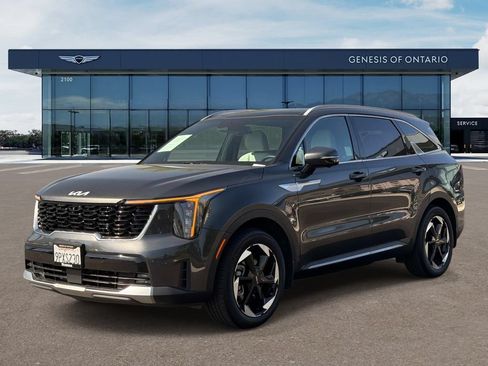 Used 2025 Kia Sorento SX Prestige AWD/4WD image 3