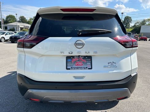 Used 2023 Nissan Rogue SL image 5