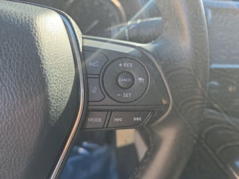 Used 2018 Toyota Camry SE image 20