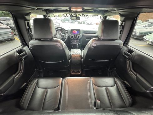 Used 2015 Jeep Wrangler Unlimited Sport w/ Quick Order Package 24S AWD/4WD image 10