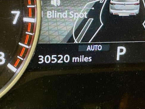 Used 2025 Nissan Pathfinder SV image 19