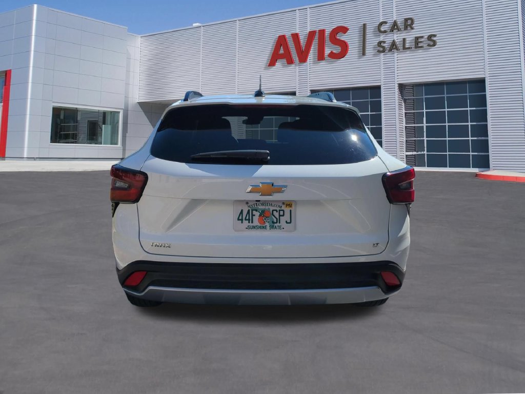 Used 2026 Chevrolet Trax LT FWD image 7