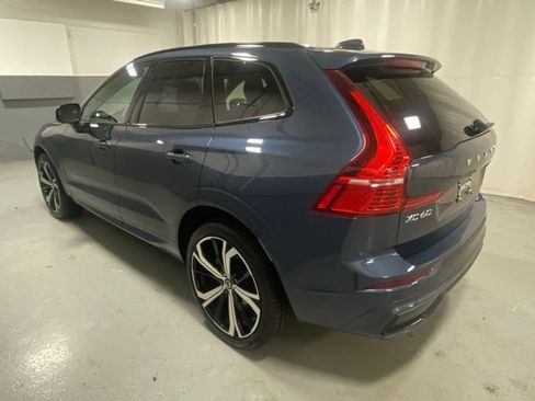 Certified 2025 Volvo XC60 B5 Ultra AWD/4WD image 2