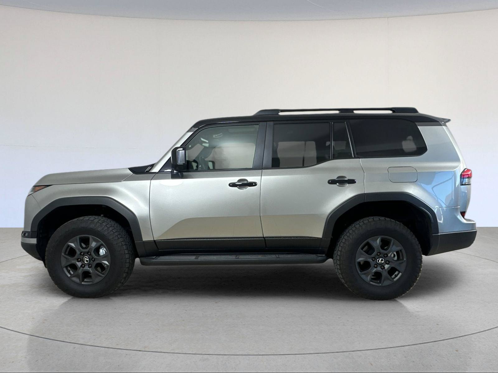 Used 2026 Lexus GX 550 AWD/4WD image 3