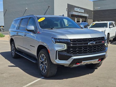 Certified 2024 Chevrolet Suburban Z71 AWD/4WD image 7