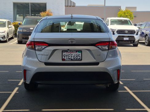 Certified 2026 Toyota Corolla LE FWD image 3
