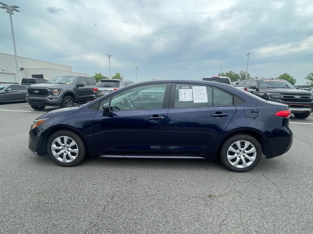 Used 2024 Toyota Corolla LE FWD image 4